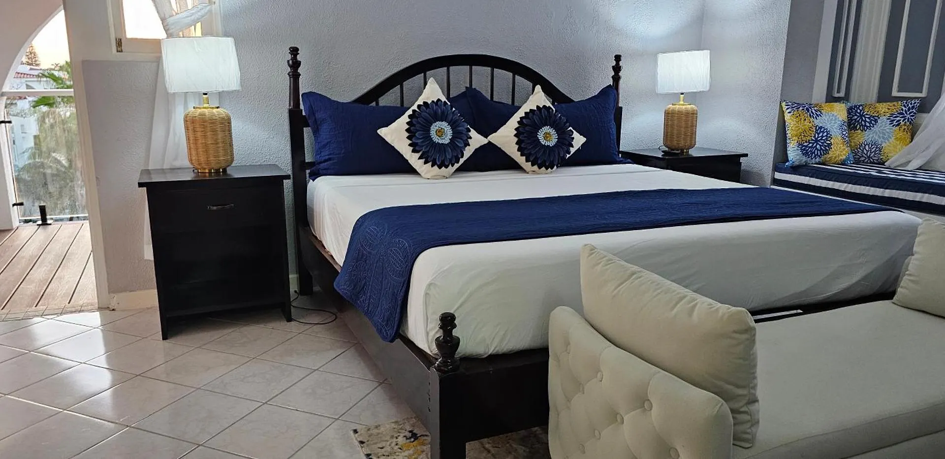 Paradise View- Oceanfront Oasis Runaway Bay Apartamento